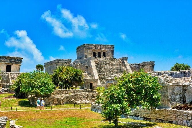 2-Day Combo: Isla Mujeres Sailing And Tulum Mayan Ruins - Isla Mujeres: Town Time, Playa Norte, and a Schedule That Moves