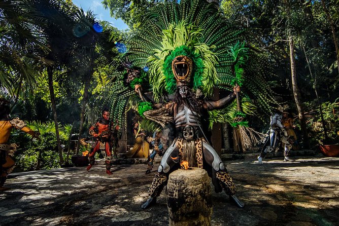 2 Day Combo Tour, Xcaret, Xel-Ha, Xplor and Chichen Itza Option - Chichén Itzá with a Guide: What the Ruins Teach You