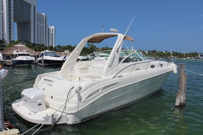 2-hour Private Sunset Cruise on a luxury yacht in Cancun Bay 25P18 - Managing Expectations: Luxury Label vs. Reality Checks