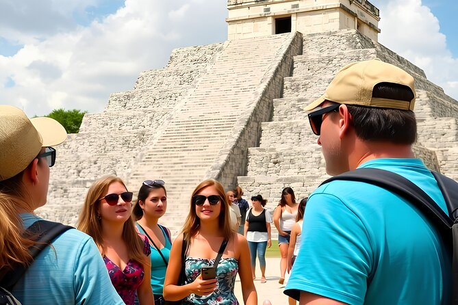 5x1: Chichen Itza + Suytun & Ikkil Cenote + Buffet + Valladolid - Suytún Cenote: sunbeam photos, swim time, and a buffet lunch that keeps you fueled