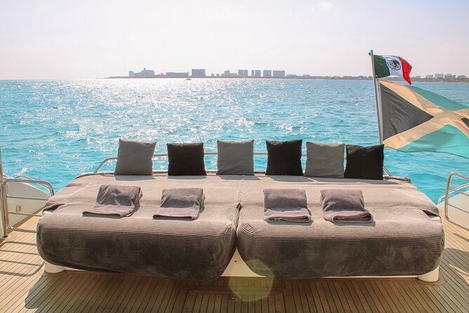 82 Feet Mega Yacht Rental up to 15pax in Cancun - Who this Cancun yacht rental fits best