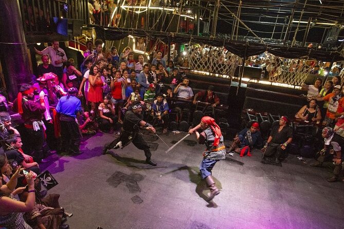 Amazing pirate dinner in Cancun, you must be here! - How the Captain Hook cruise night works (6:30–10:00)