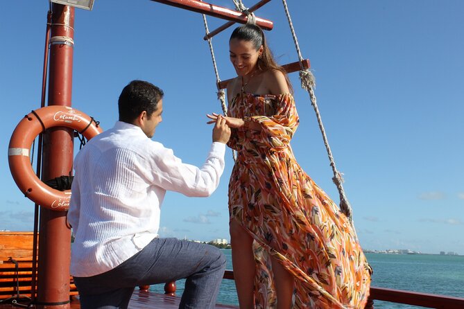 Amazing Romantic Dinner on a Spanish Galeon with Saxophone Music - Pickup and meeting point: reduce the hassle before you sail
