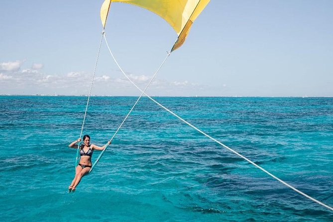 Amazing tour to the beauty Isla Mujeres with Snorkel and open bar - What can go wrong: wind, choppy water, and crowded feel on the boat