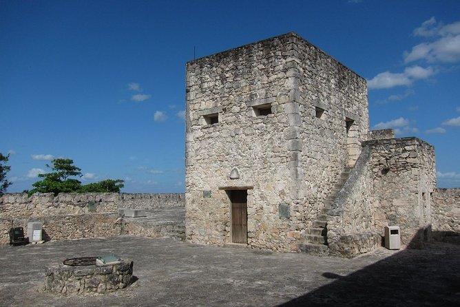 Bacalar Tour From Cancun & Playa del Carmen - Lunch in Bacalar: included, but budget for drinks