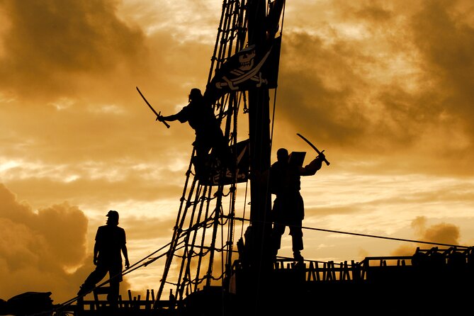 Be amazed with PIRATE SHOW in Cancun, includes Dinner & Open Bar - 6:30 pm departure: timing is everything at Captain Hook Cancun
