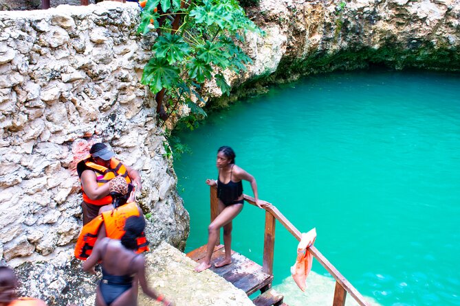 Best Combo from Cancun - Zipline Cenote ATV (Shared) and Lunch From Cancun - Group Size and the Pace: Why Waiting Can Happen