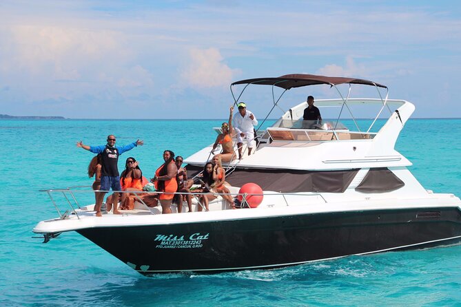 Big Yacht 48ft Rental up to 15 Pax snorkel - Isla Mujeres and Playa Norte Snorkeling: What You Get