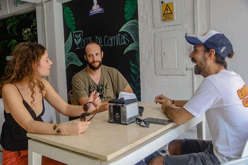Cancun: 3-Hour Food Tour, Visit to the Market & Street Art - Fresh fruit juices and a cool reset between stops