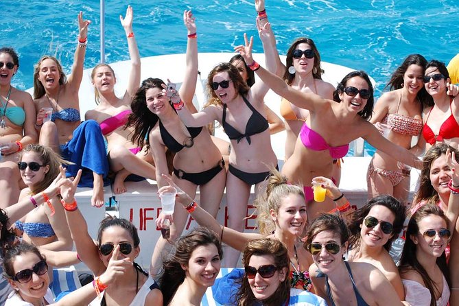 Cancun Adults Only Party Cruise to Isla Mujeres with Open Bar - Getting to Playa Langosta and the $20 dock fee moment