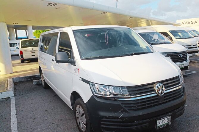 Cancun Airport: Private Transfers From/To Puerto Morelos - Where you meet the driver: the airport bar plan (Terminal 2, 3, and 4)
