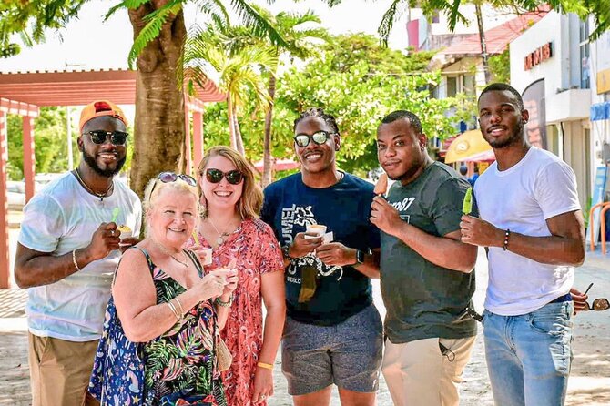 Cancun Authentic Downtown Food Tour: Tacos and Local Flavors - Stop-to-Stop: How the Food and Street Art Fit Together