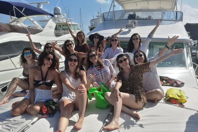 Cancun Boat Tour to Isla Mujeres on Luxury Yacht with Chef -SR55C - Water Toys and Fishing: adding play without losing your schedule
