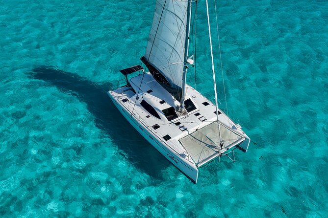 Cancun Catamaran: Isla Mujeres, Snorkeling, Drinks & Buffet Lunch - The Beach Club Lunch and Open Bar: Food Quality vs. Included Convenience