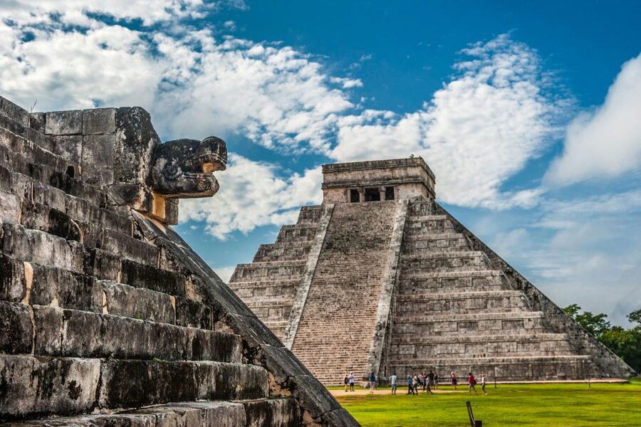 Cancun: Chichen Itza, Cenote & Valladolid Tour with Lunch - Valladolid in a Hurry: Churches, Cobblestones, and Shopping That Won’t Exhaust You