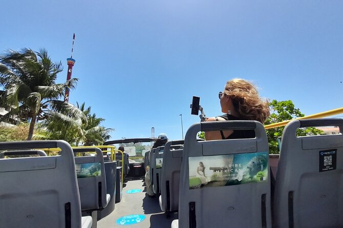 Cancun City Tour + El Meco Ruins Round Transportation - Stop 3: Plaza La Fiesta and the tequila + chocolate tasting