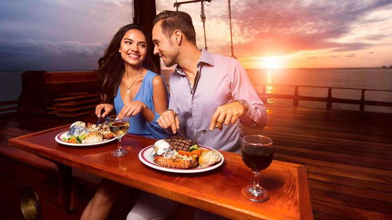 Cancun: Columbus The Romantic Dinner Cruise - What to bring (and what not to wear)