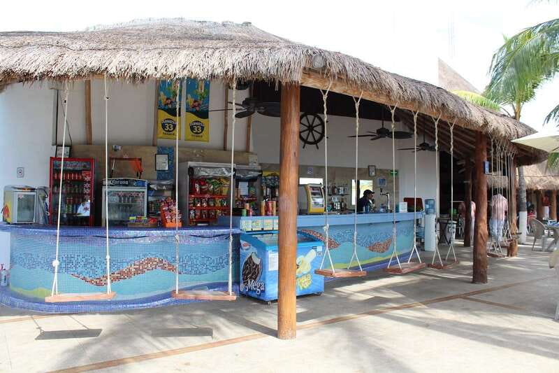 Cancún: Dolphin Encounter on Isla Mujeres with Buffet - Photos and the No-Phone Rule: Plan for the Upsell Moment