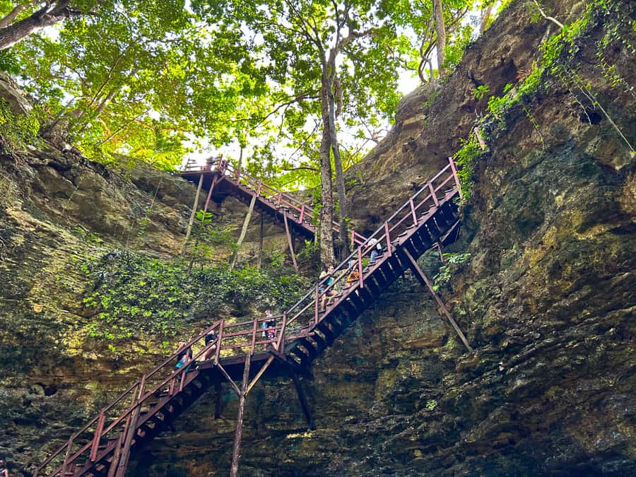 Cancun: Exclusive sunrise at Chichen Itza, expert tour guide - Walking the big monuments: El Castillo, the Great Ball Court, and more