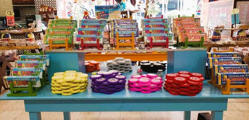 Cancun: Guided City Tour with Shopping by Double Decker Bus - Playa Delfines and the Cancun sign: the photo stops are worth it