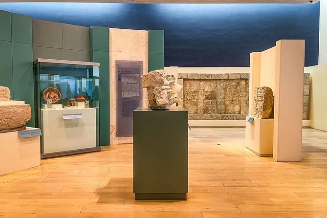 Cancun Guided Sightseeing, Shopping and Tasting Tour - México Mágico: handicrafts, tacos, and the meal voucher you actually use