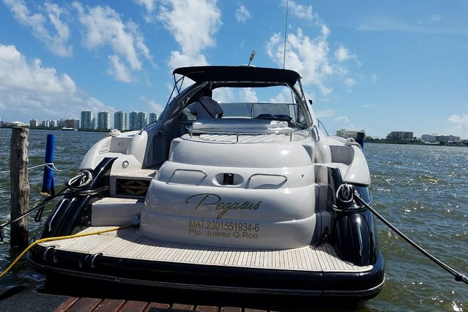 Cancun Private 60FT Yachts Rental for up to 20 People - 60ft Private Yacht in Cancun: The feel-good part of doing it your way