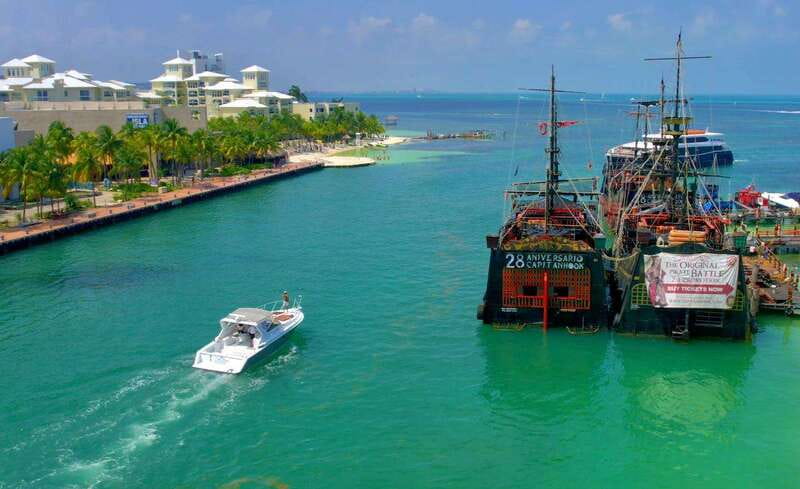 Cancún: Private Yacht Tour - Cancun Lagoon Calm: What This Tour Really Offers