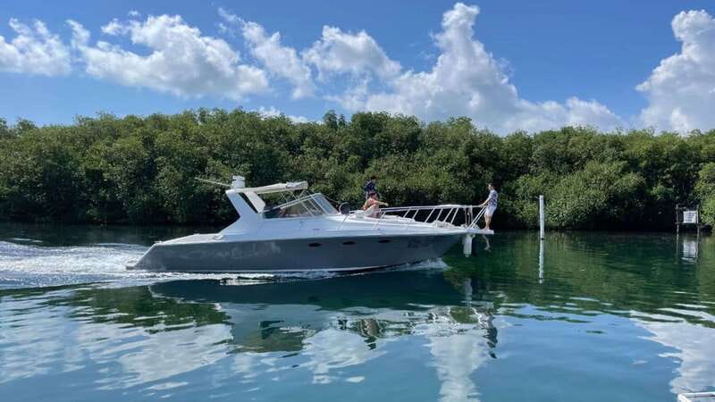 Cancún: Private Yacht Tour - The Private Yacht Experience: Crew, Safety, and Comfort