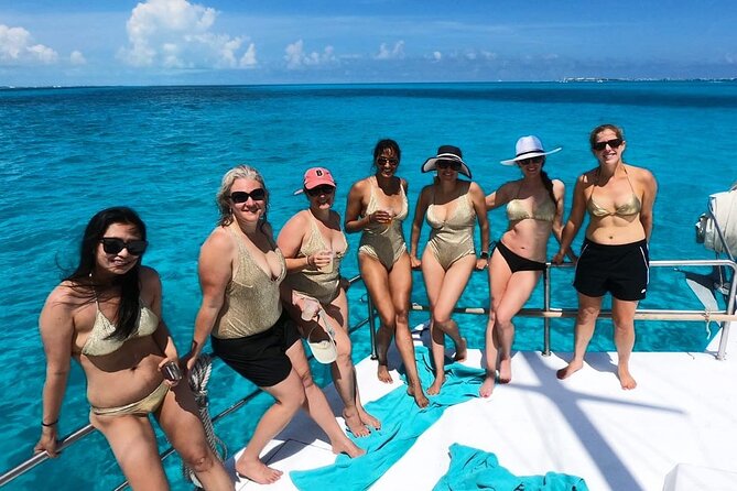 Cancun Sailing Catamaran Islas Mujeres With Luxury Beach Club - Food and Drinks: Lunch, Buffet, and Open Bar Timing