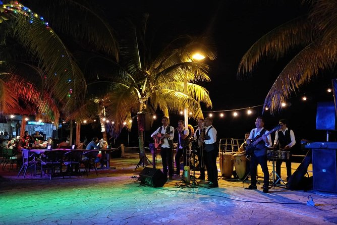 Cancun Salsa Lovers Dance Experience - What the 90 Minutes Feels Like: Learn, Practice, Then Dance With Others