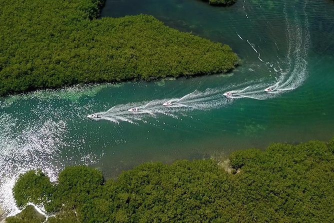Cancun speedboat and snorkel tour: shared speedboat - Check-in at Boulevard Kukulcan: arriving early makes it smoother
