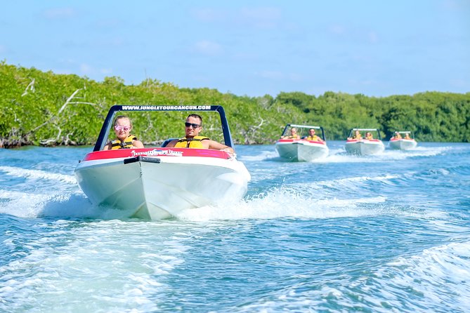 Cancun speedboat and snorkel tour: shared speedboat - Learning to drive the speedboat (and why it changes the whole feel)
