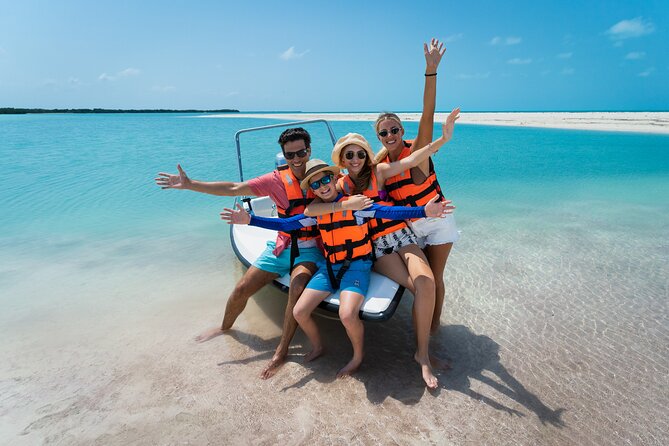 Cancun: Speedboat tour to a Virgin Beach - Group size and why it changes the experience