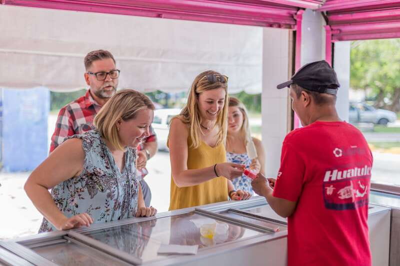 Cancún: Street Food, Local Market and Urban Art Tour - Av Yaxchilán 522: cochinita pibil, local salsas, and real pairing