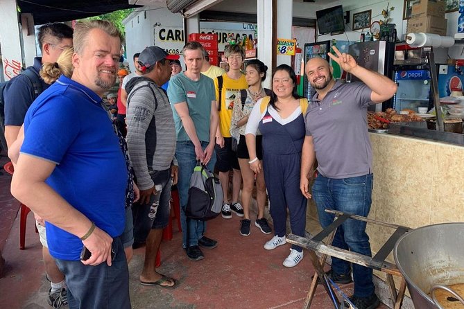 Cancun Street Food Tour with Food Stalls, Local Market and Murals - Stop 1 at EL POLILLA: Carnitas Tacos With the Shop Team in the Room