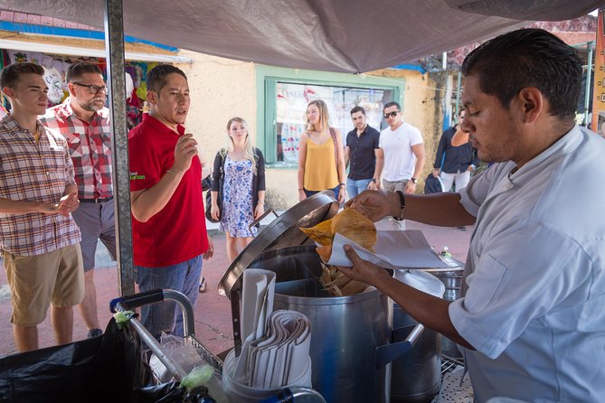 Cancun Street Food Tour with Food Stalls, Local Market and Murals - Mercado 23: Local Market Stroll, Snacks, and Smart Shopping Time