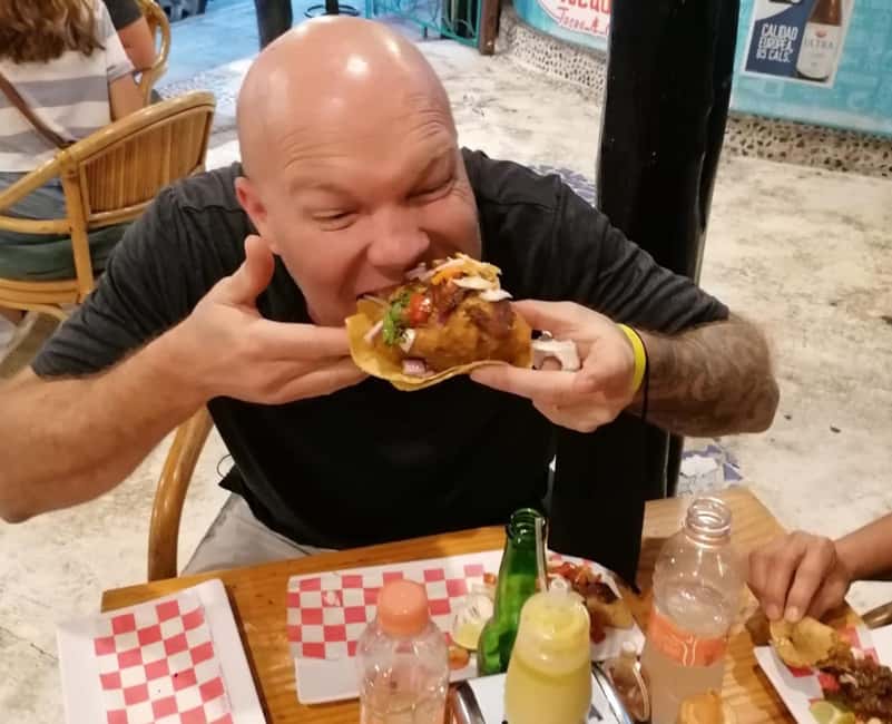 Cancun Taco Tour: Street Food & Tequila Tasting in Downtown - Starting in Downtown Cancun: the 5:30 PM game plan