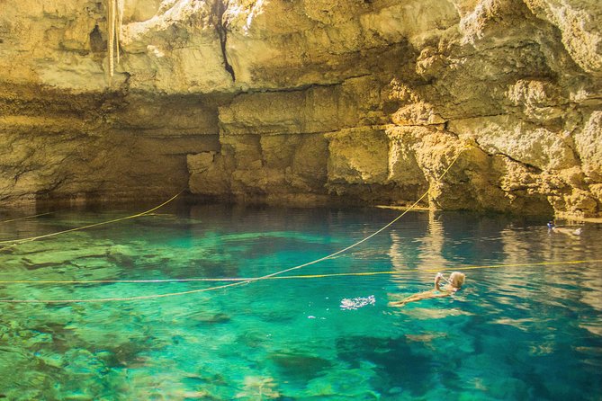 Cancun tour 4x1 Tour of Tulum, Coba, Cenote and Playa del Carmen - Guides, language, and the difference between stories and sales