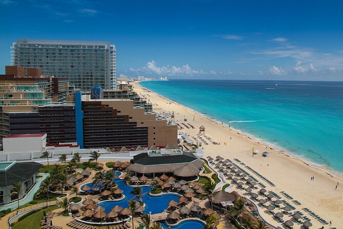 Cancun Walking Tour: Explore Top Sights & Hidden Gems - Palacio Municipal and Cancun’s Fast Evolution from Fishing Village to City