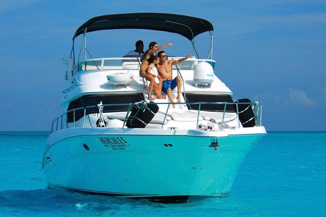 Cancún Yacht Rental SeaRay 46ft 25P13 - Crew care, safety, and how smoothly it runs