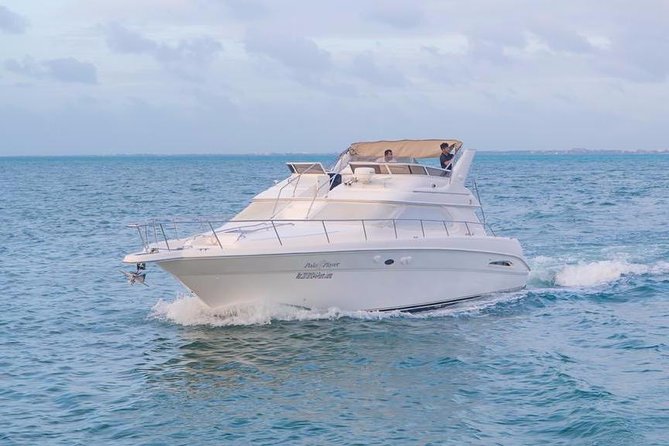 Cancun Yacht Tour - SEARAY YACHT 46 FT GREAT FOR SUNSET 15 PEOPLE MAX 25P9 - Swimming time: how to do it comfortably from a yacht