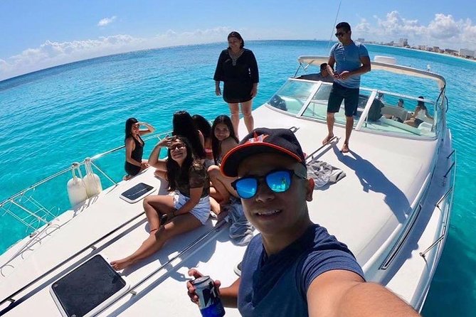 Cancun yachts rental BEATIFUL YACHT 46FT, 15 PAX MAX 25P6 - The Cancun cruise vibe: comfort on turquoise water