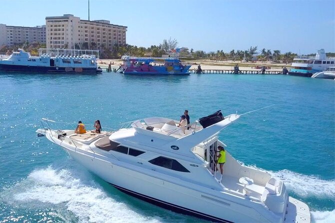Cancun yachts rental YACHT 46 FT, 15 PAX MAX 25P12 - Getting there: meeting point and recommended timing