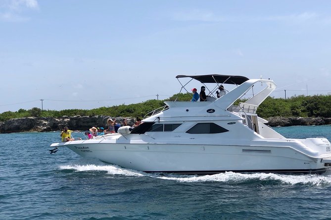 Cancun yachts rental YACHT 46 FT, 15 PAX MAX 25P12 - Cancun Bay on the 2-hour ride: a shorter cruise that still feels special