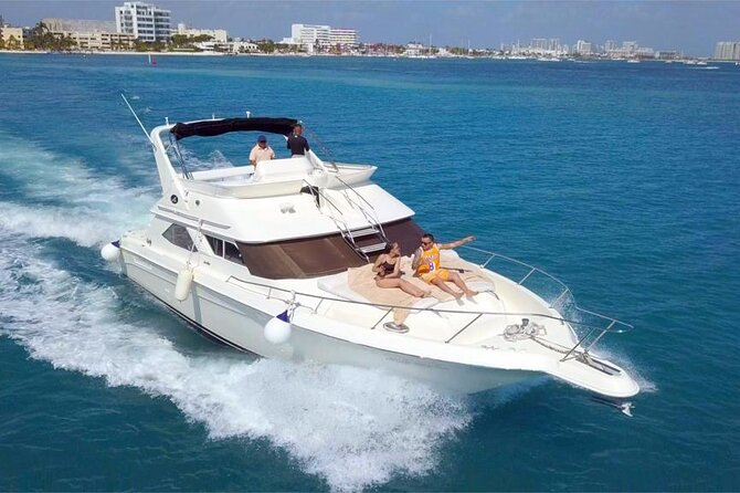 Cancun yachts rental YACHT 46 FT, 15 PAX MAX 25P12 - Pick 2 or 4 hours: Isla Mujeres and snorkeling are the big difference