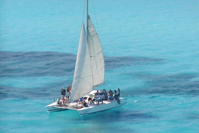 Catamaran Isla Mujeres Tour with Hotel Pick Up included - Downtown Isla Mujeres: shopping time that doesn’t feel rushed