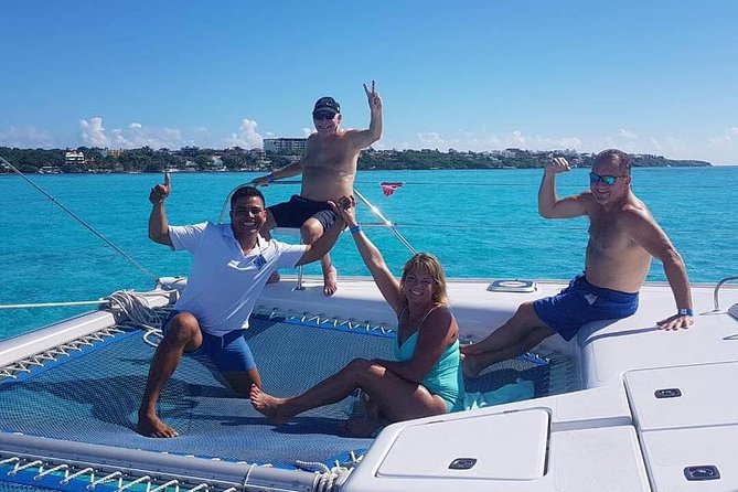 Catamaran Sailing & Snorkeling Experience Isla Mujeres from Playa Del Carmen - Food and drinks: open bar included, but keep your expectations steady