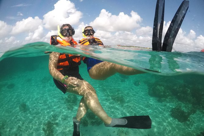 Catamaran to Isla Mujeres - Spinnaker Flying on the Return: When Weather Changes the Plan