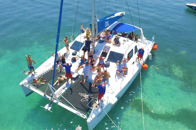 Catamaran Tour from Cancun to Isla Mujeres - Catamaran Cruise With Open Bar, Music, and Spinnaker Flying