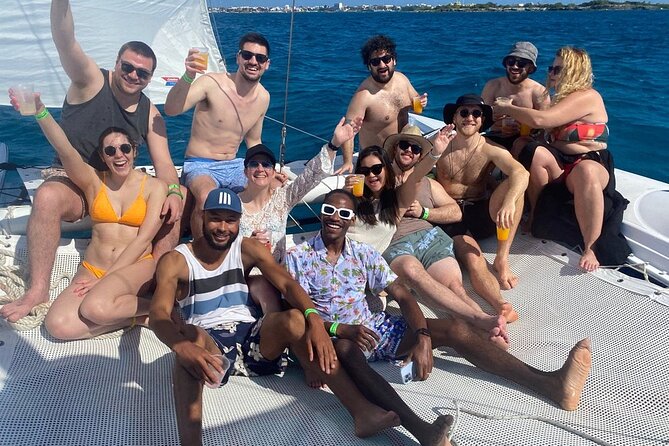 Catamaran Tour to Isla Mujeres Cancun - Beach club lunch and North Beach time: the best payoff per hour